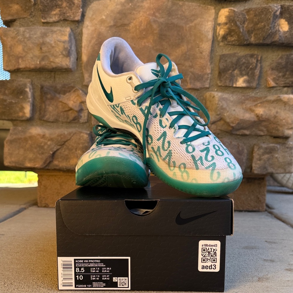 Kobe VIII protro white-emerald green basketball shoes